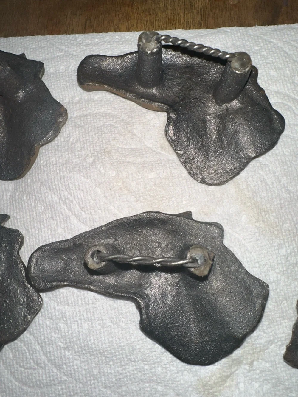 Decorative Cast Iron Horse Head 2”x3”napkins ring set of 6 dark gray
